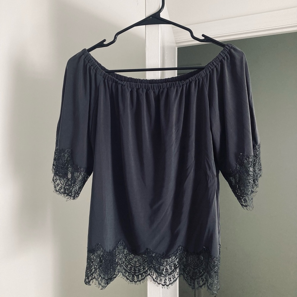Flutter Sleeve Banana Republic Silky Blouse in Grey